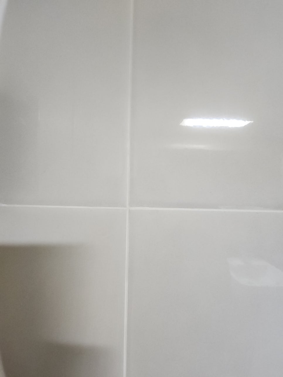 마감한 벽타일의 일정한 줄눈선