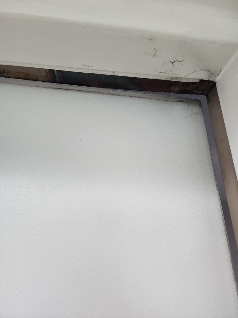 마포구 문 처짐 수리 문이 안 닫힐 때 경첩 조정